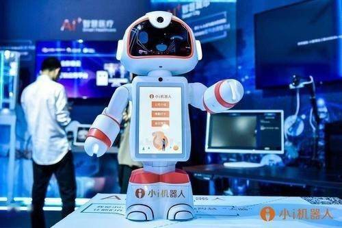 ZOL科技早餐 三星5.76亿像素传感器领衔，智能机器人销售掀起新浪潮